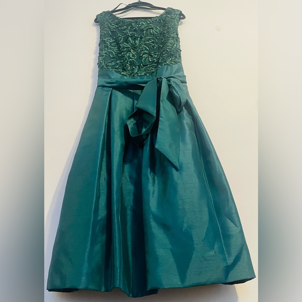 NWT Jessica Howard Woman’s Evert Green Formal Dress size 16
